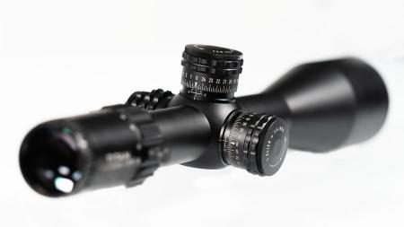 Lunette de visée ELEMENT-OPTIC Titan 5-25x56 FFP APR-2D MRAD