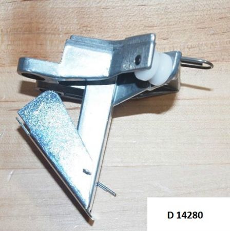 Roller Bracket Assembly pour RL550 D14280T3