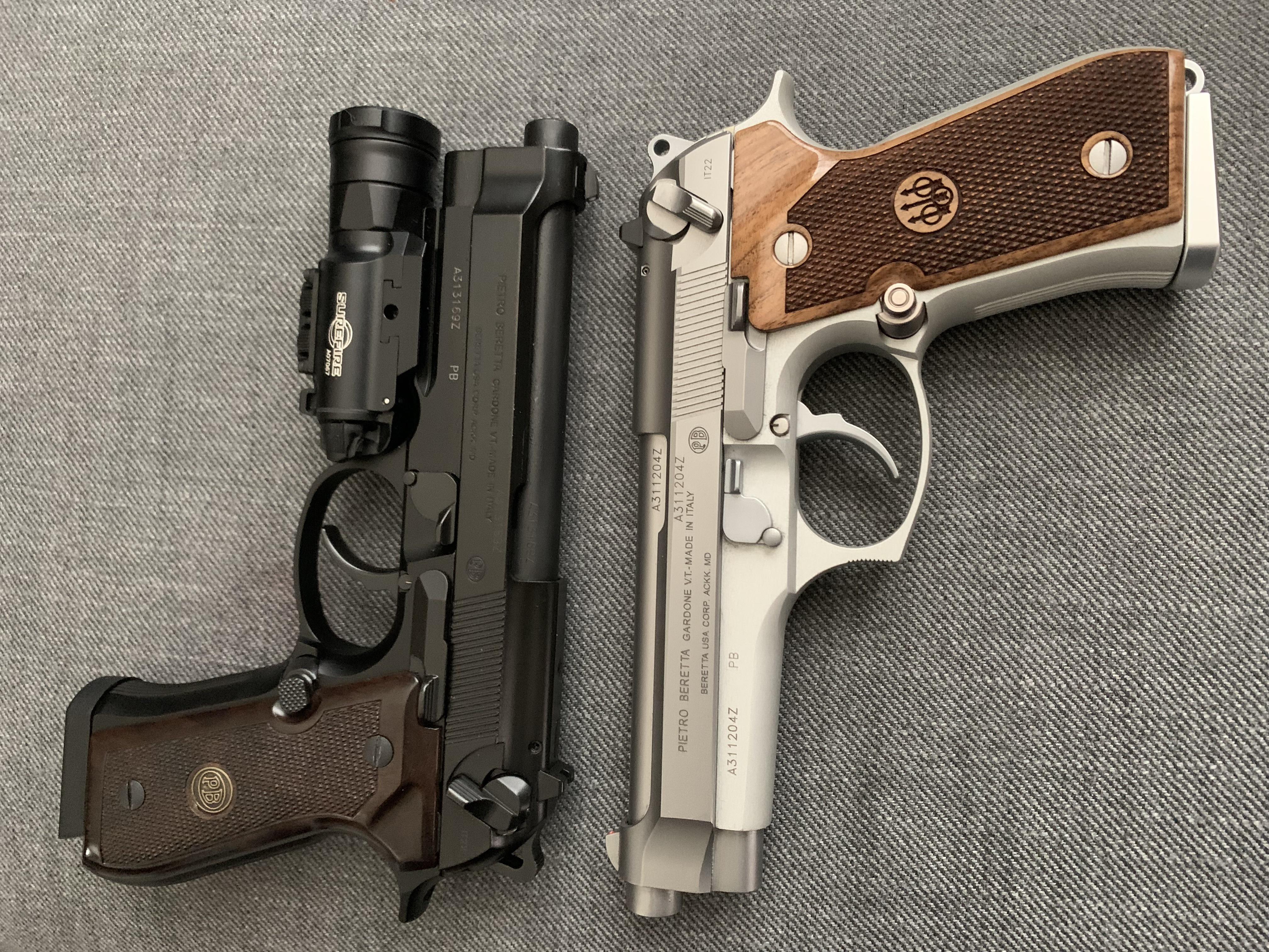 comparaison Beretta 92A1 avec rail Picatinny et Beretta 92FS sans rail