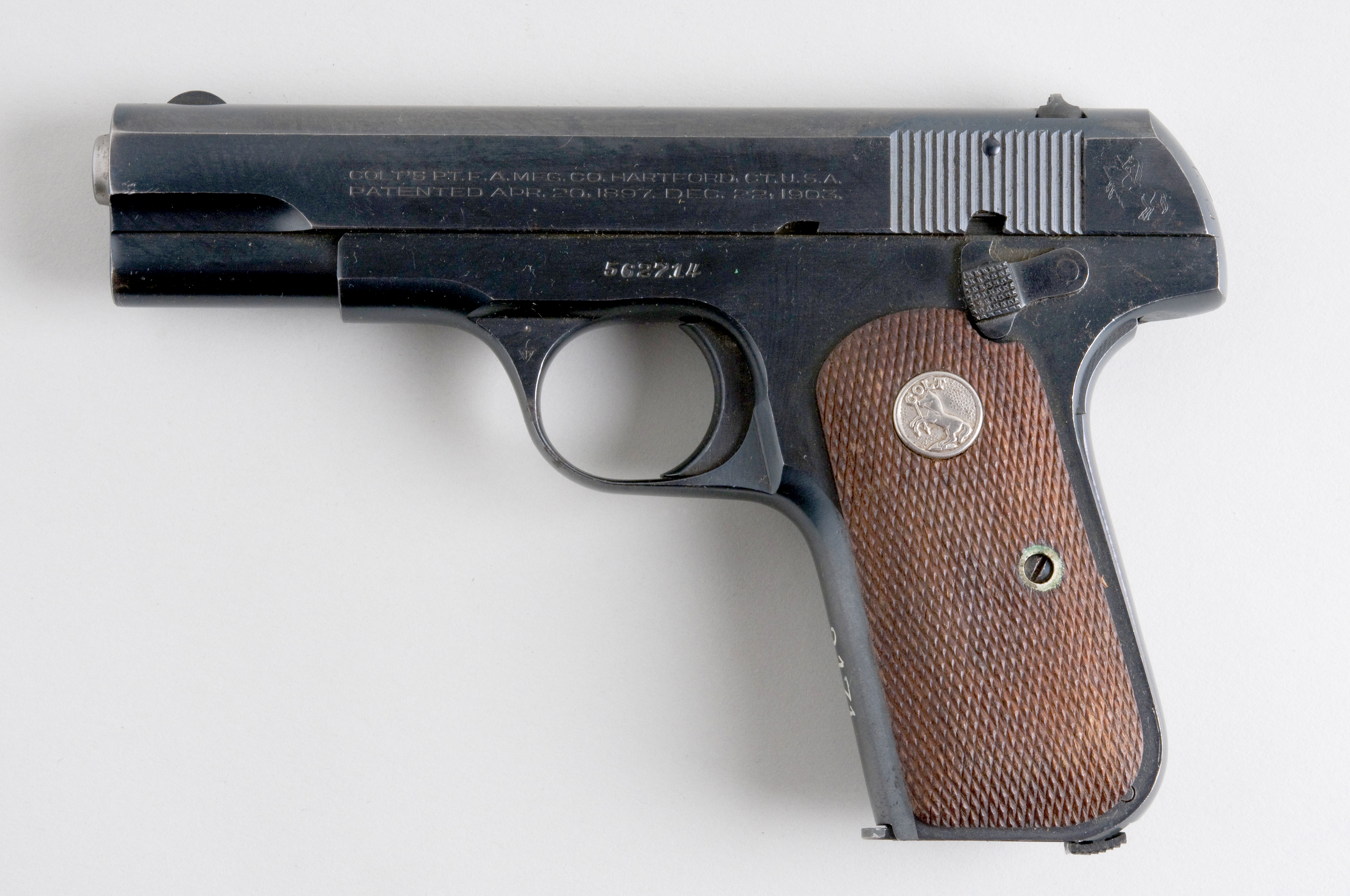 Prototype Colt semi-automatique du début du XXème siècle conçu durant les essais militaires américains précédant le Colt 1911